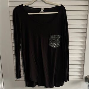 Chic Black Long Sleeve Top with Sequin Pocket